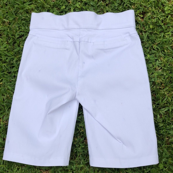 89th + Madison white boyfriend short.  Small - Picture 5 of 8